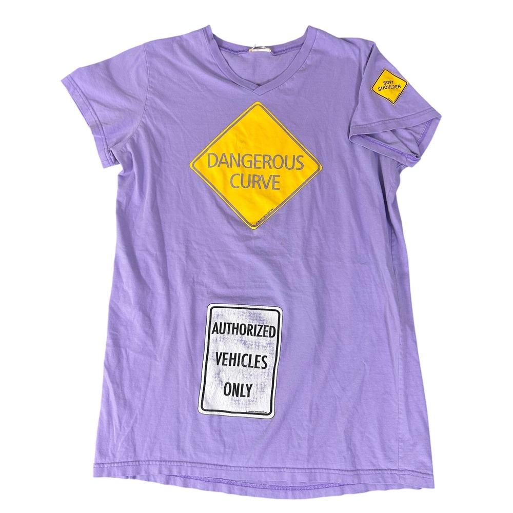 1984‎ Vintage Soft Shoulder Purple Graphic Sleep Shirt Dangerous Curve